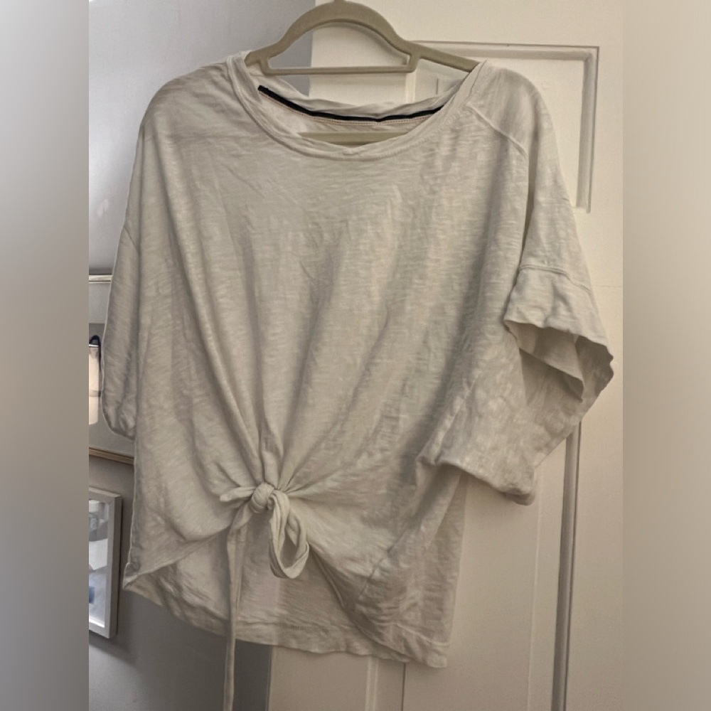 Anthropologie Pilcro white t shirt with tie front Medium